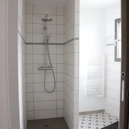 Maison De 2 Chambres Avec Spa Terrasse Amenagee Et Wifi A Bouillancourt En Sery Holiday home *